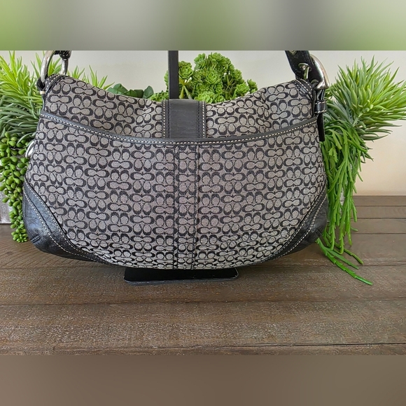 Coach SOHO Signature C Shoulder  Bag In Black 2007 - Picture 10 of 14